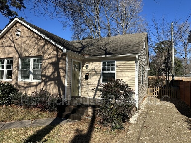 Foto del edificio - 5225 Valley Stream Rd