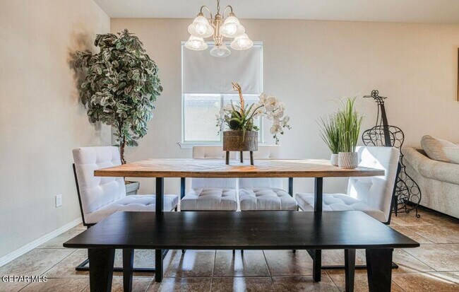 Foto del edificio - 7413 Red Cedar Dr