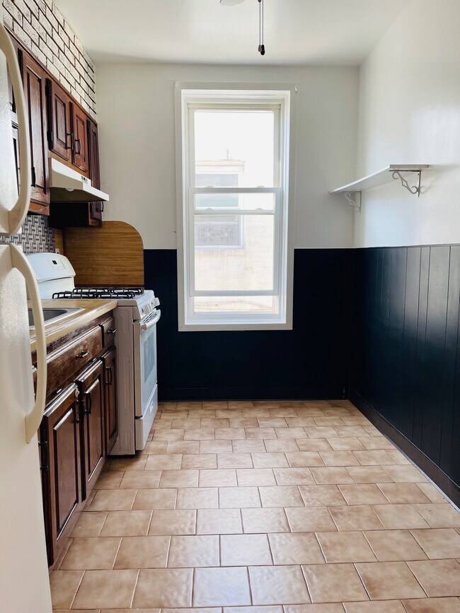 Foto del edificio - 2524 E 27th St