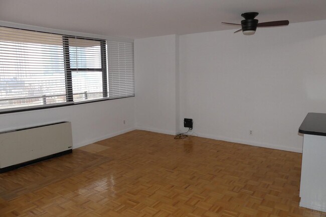 Building Photo - 270 Marin Blvd