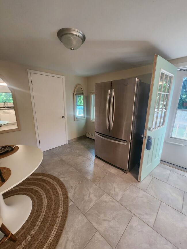 Building Photo - Charming Cottage-Style Home for Rent in Or...