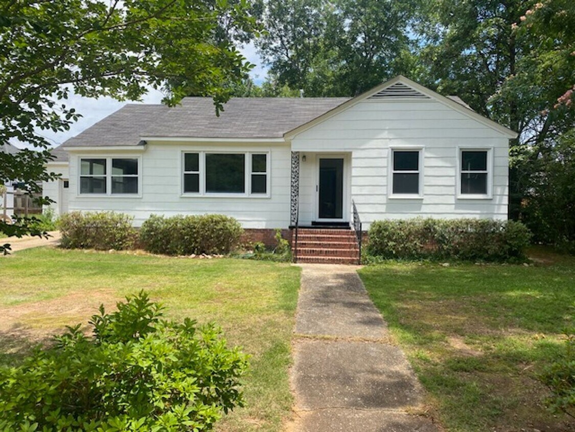 Primary Photo - 614 Avenue B
