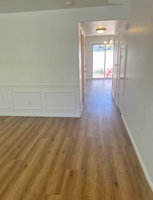 Building Photo - 1228 E 800 N