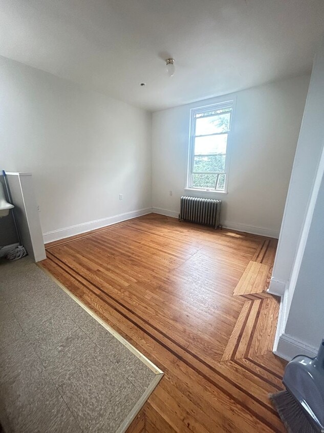 Building Photo - 1808 W Tioga St