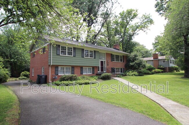 Building Photo - 304 Timber Ln