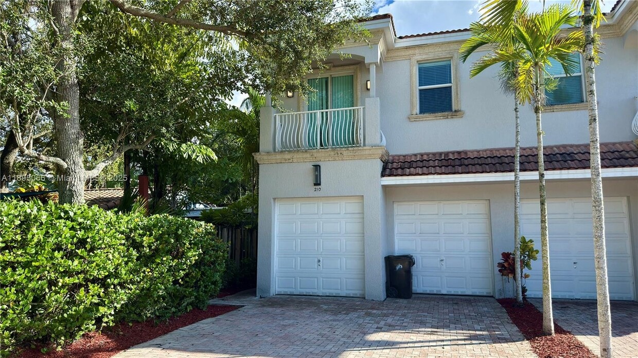 Foto principal - 210 SW 9th St