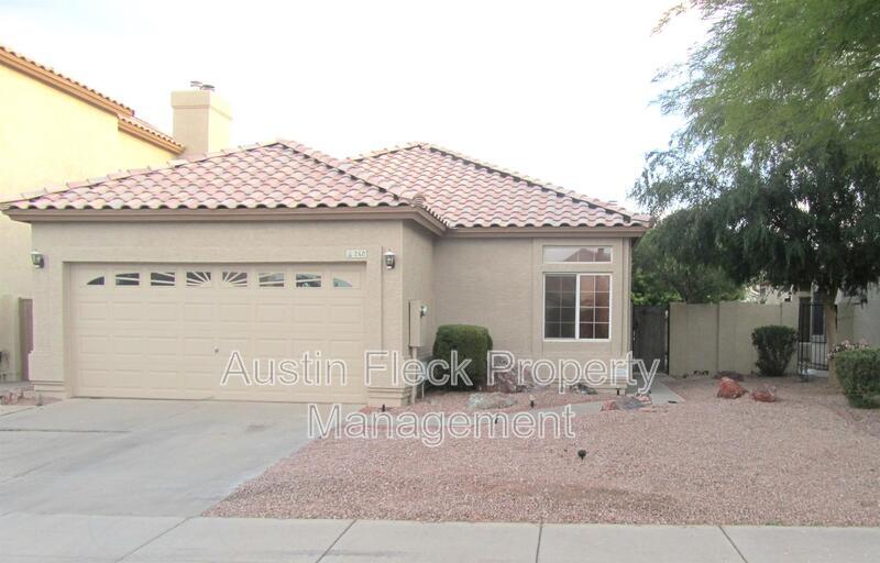 Primary Photo - 260 W Verano Pl
