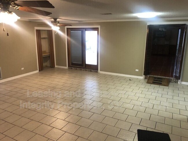 Foto del edificio - 2809 S Curtis Dr