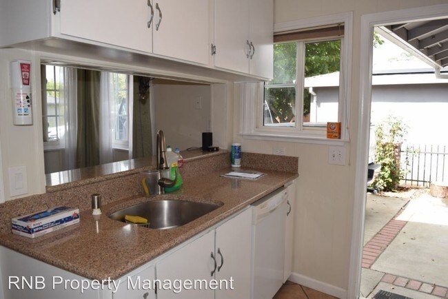 Building Photo - 3 br, 2 bath House - 3305 Mayfair Drive