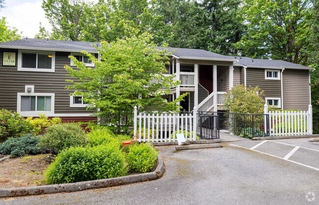Building Photo - 15238 SE 43rd Ct