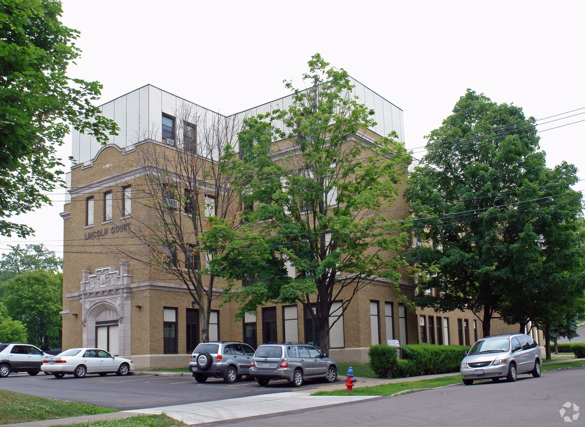 Foto del edificio - Lincoln Court Apartments