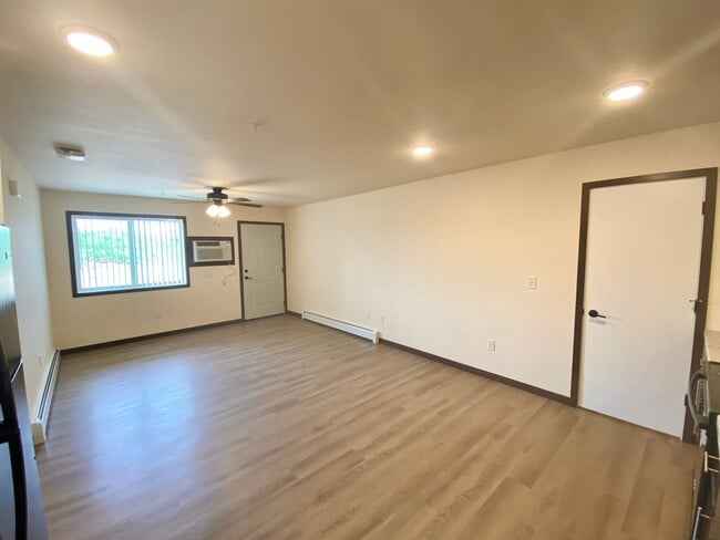 Interior Photo - Willow Estates