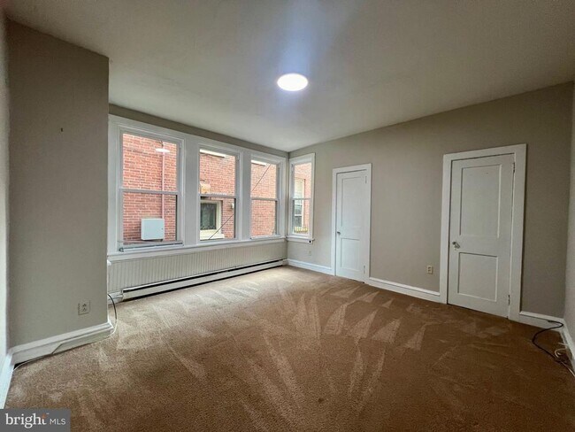 Foto del edificio - 1303 N Franklin St
