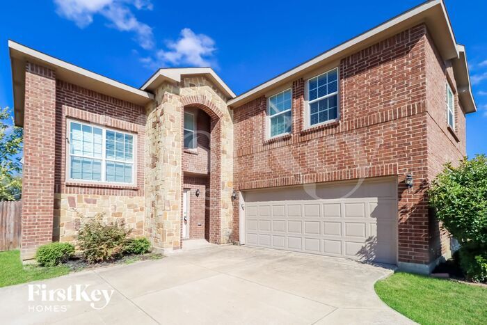 Foto principal - 2301 Saffron Ln