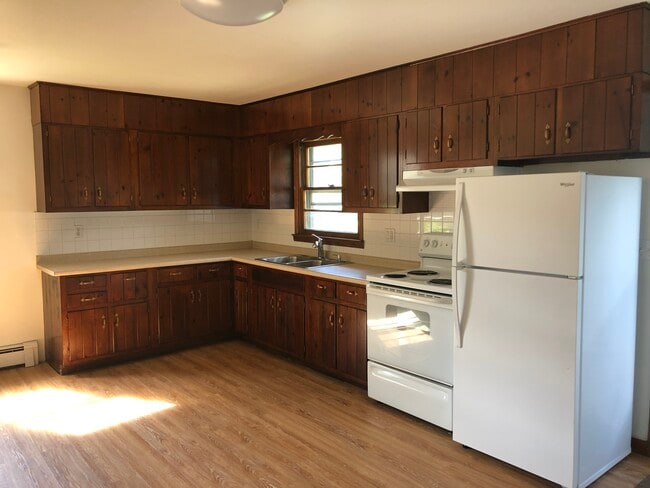 Kitchen, not exact one but nicer - 20 Manners Ave