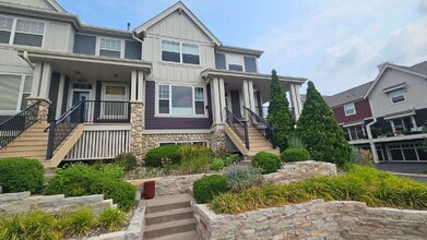 Building Photo - 15568 Dynasty Way
