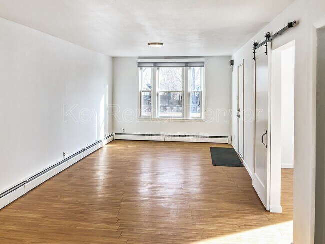 Foto del edificio - 4631 Clay St