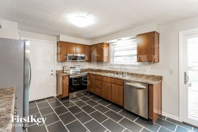 Building Photo - 1295 Anthony Ln