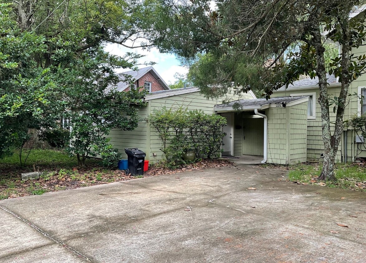 Primary Photo - 1 Bed 1 Bath in Duckpond