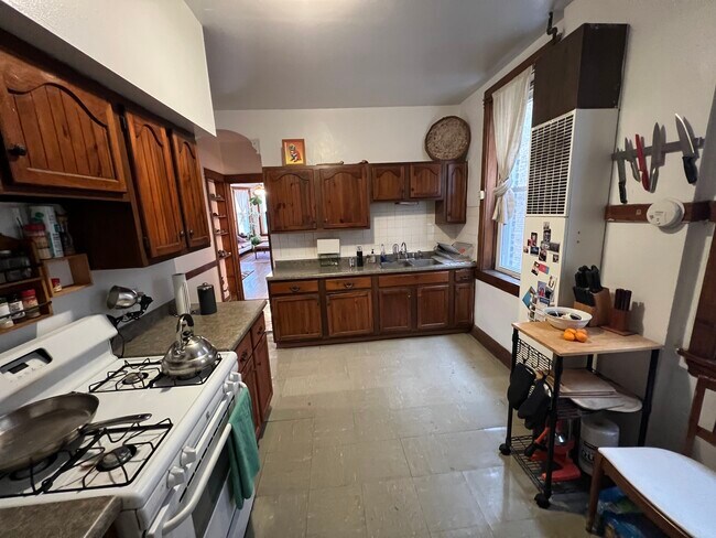 Foto del edificio - 2648 N Albany Ave