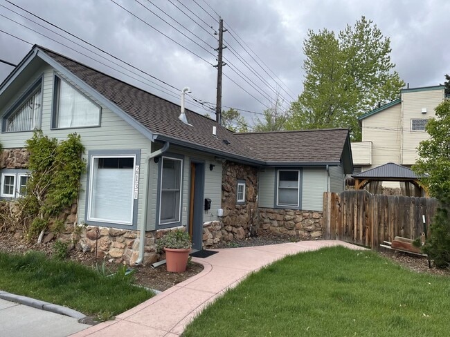 Photo - One of a kind, newly remodeled & landscaped cottage in central Boulder! House