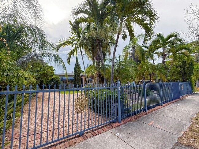 Foto del edificio - 3030 SW 57th Ave