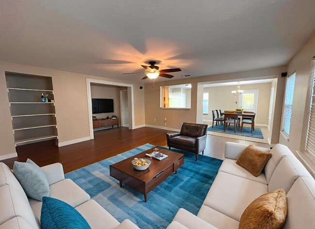 Building Photo - 3405 Desert Mesa Rd