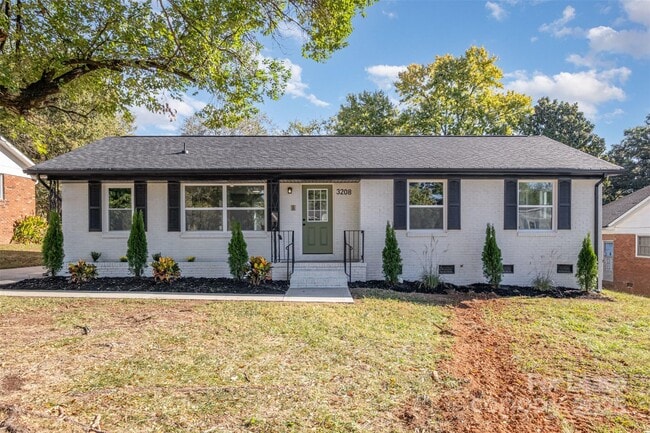 Building Photo - 3208 Clearview Dr