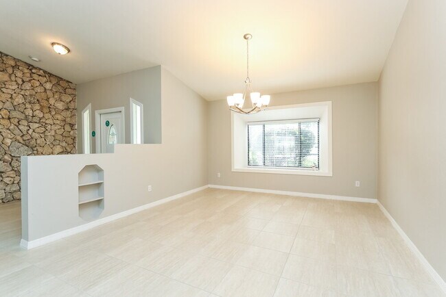 Building Photo - 1937 Princess Ct