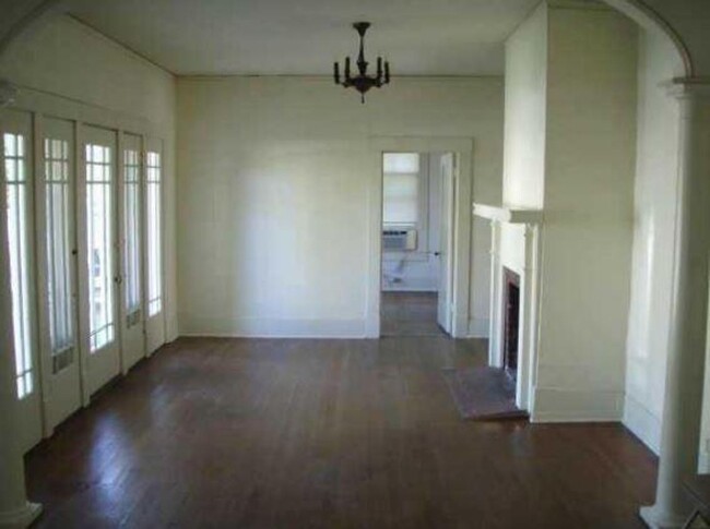 Building Photo - 309 E 34th St