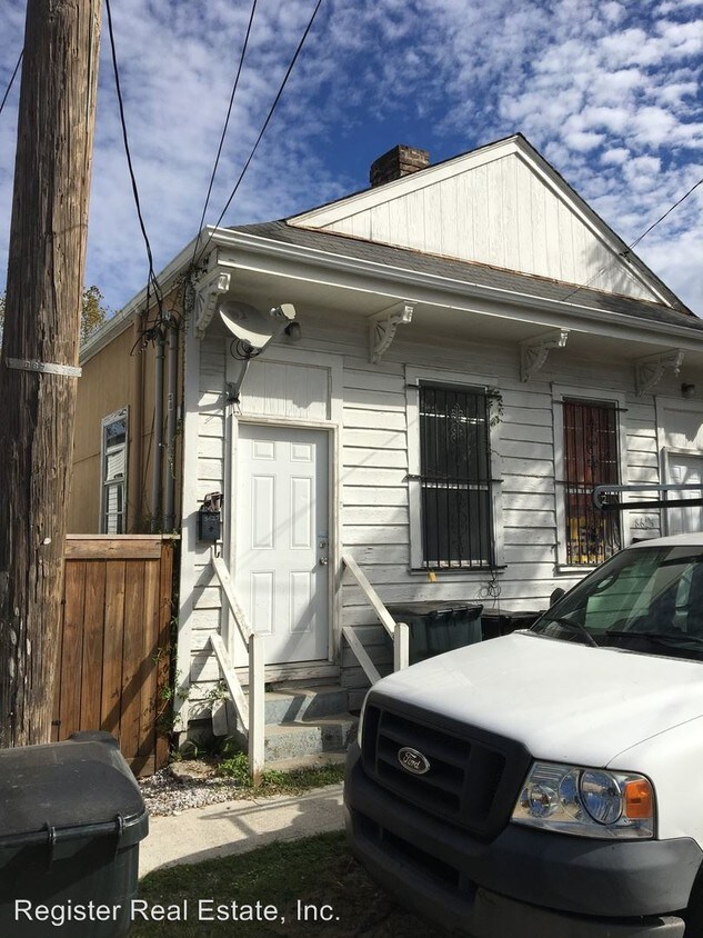 8625 Green St, New Orleans, LA 70118 Condo for Rent in New Orleans