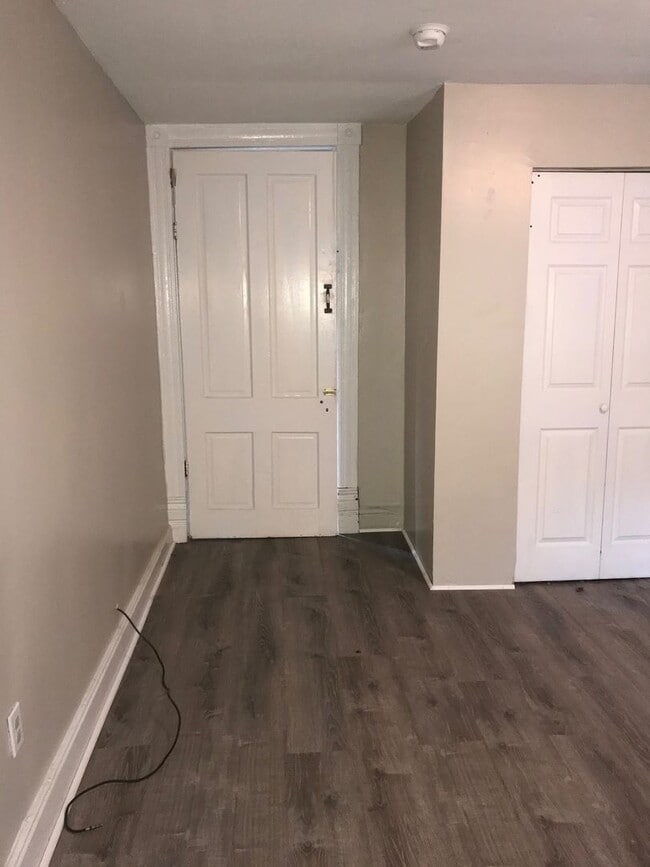 Foto del edificio - Spacious 2-3 bedroom home in Park Hill- Se...