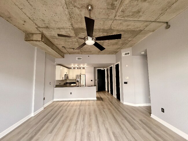 Foto del edificio - 711 Cosmopolitan Dr NE