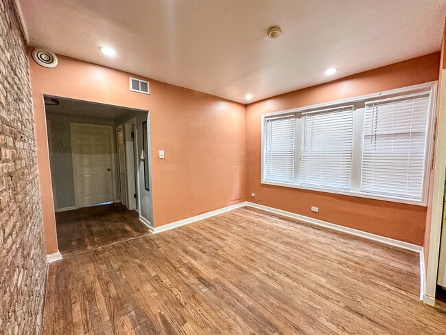 Foto del edificio - 7926 S Luella Ave