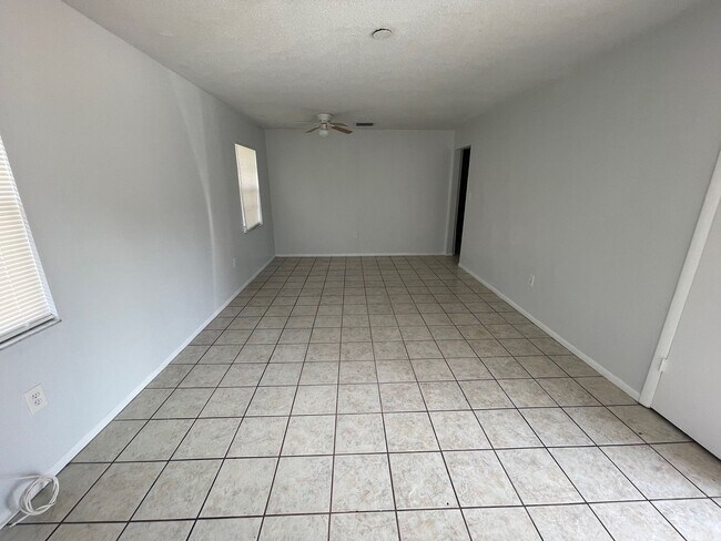Foto del edificio - 2216 Flamingo Blvd