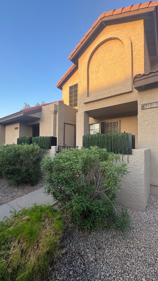 Foto del edificio - 8625 E Belleview Pl