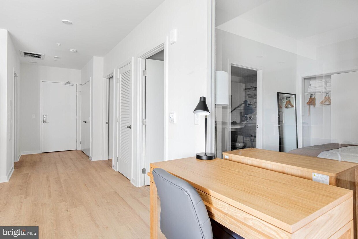 Foto principal - 2121 First St SW