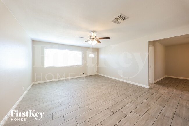 Building Photo - 13642 N 31st Dr