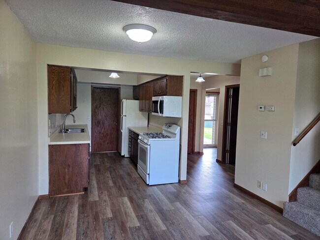 Foto del edificio - 2820 67th Ln N
