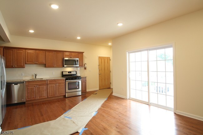 Foto del edificio - 66 Belmont Ave