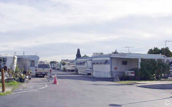 Primary Photo - Villa Vermont Mobile Homes