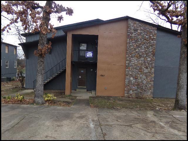Building Photo - 1813 Sanford Dr