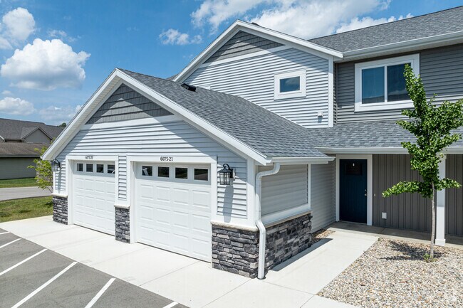 Foto del edificio - Fairway Corners Townhomes