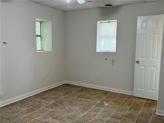 Building Photo - 8439 Lake Dr