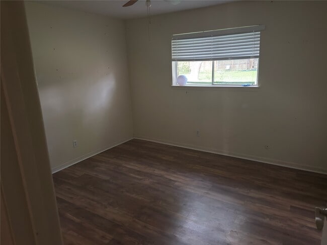 Building Photo - 7107 Briarfield Dr
