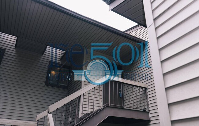 Building Photo - *PRICE REDUCTION* Check out this AWESOME  ...