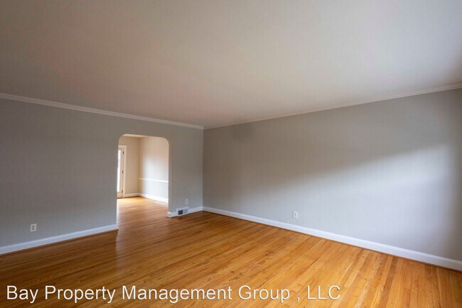 Building Photo - 3 br, 1.5 bath House - 1869 Edgewood Rd
