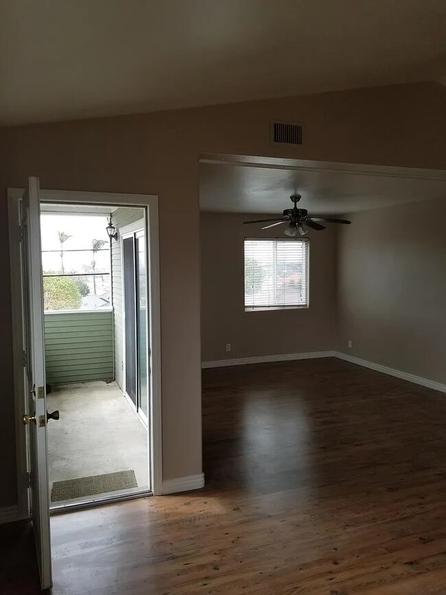 Foto del edificio - 2628 Landis St