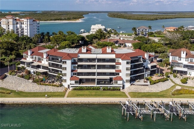 Foto del edificio - 305 La Peninsula Blvd