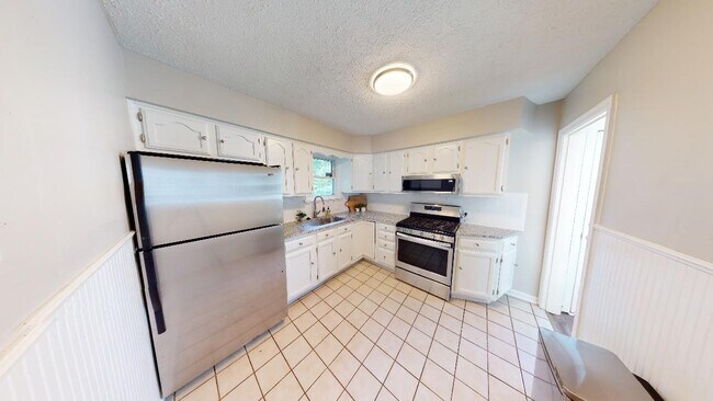 Building Photo - 6227 Mayflower Ave
